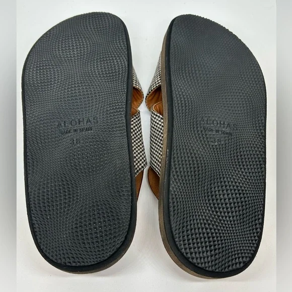 Alohas Marshmallow Sandals, tan, size 38 (7.5-8) - Picture 6 of 7